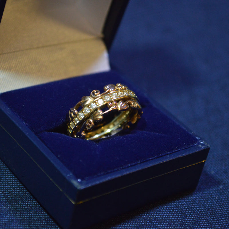 18ct Clogau ring & Diamonds
