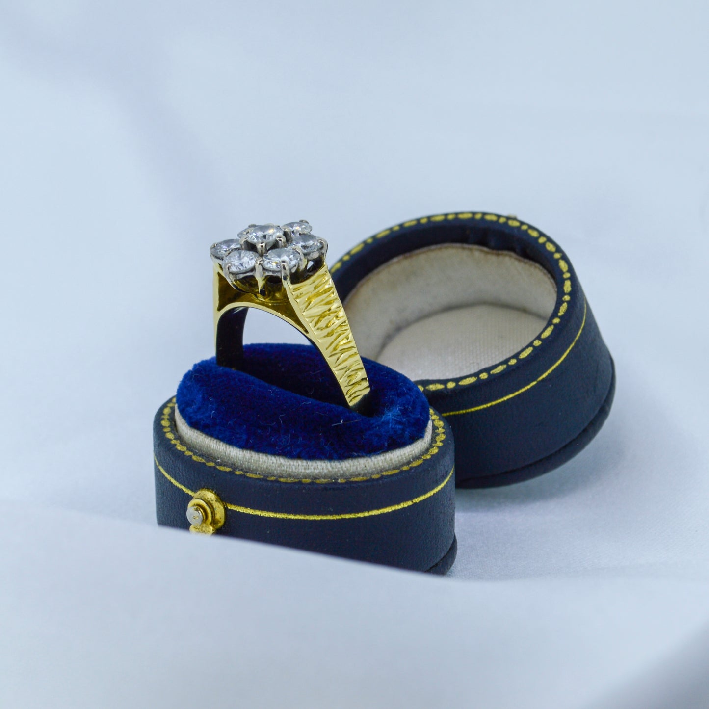 18ct Yellow Gold Diamond Cluster Ring