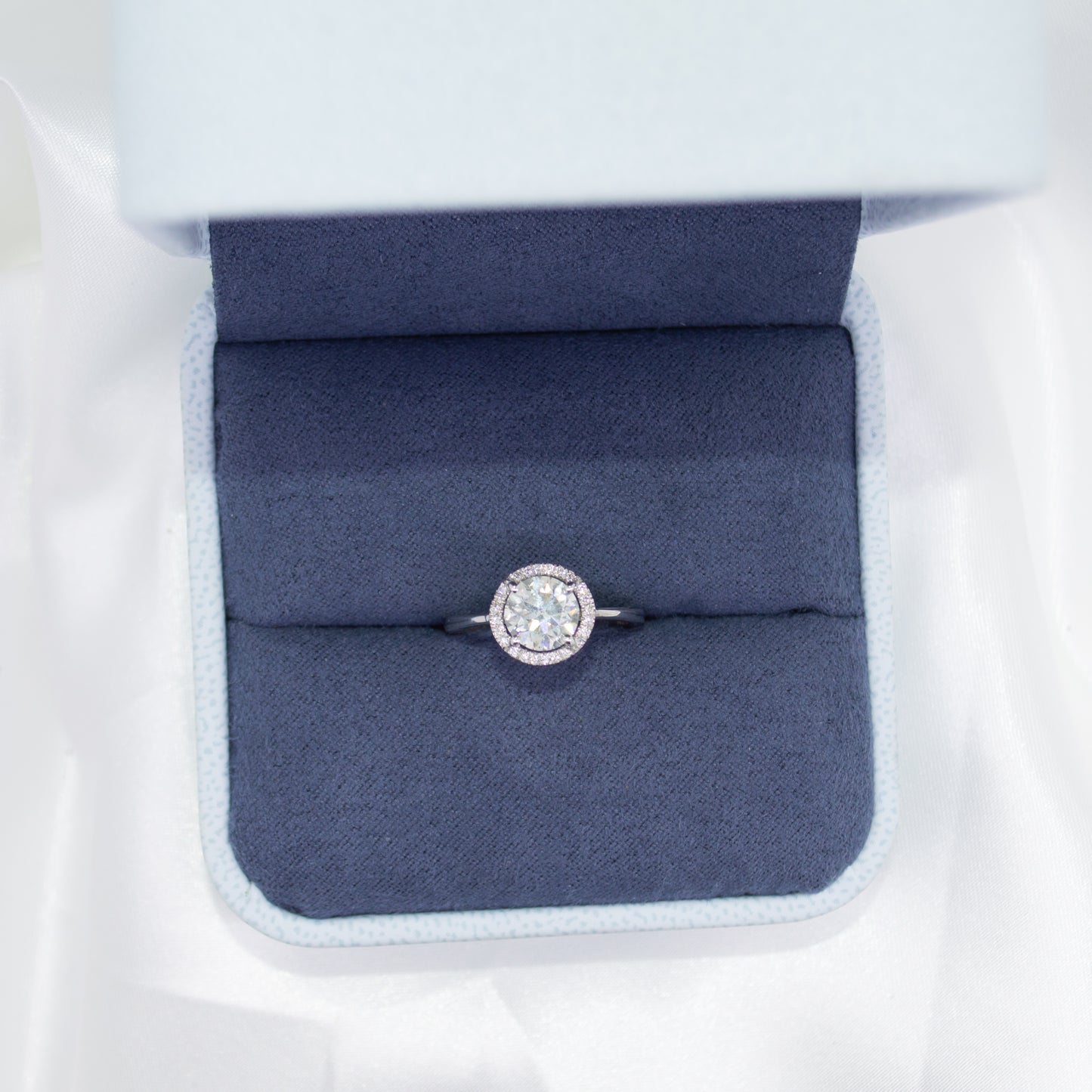 14ct White Gold & Round Brilliant Cut Diamond Ring