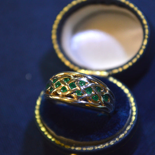 9ct Yellow Gold Emerald Weave ring