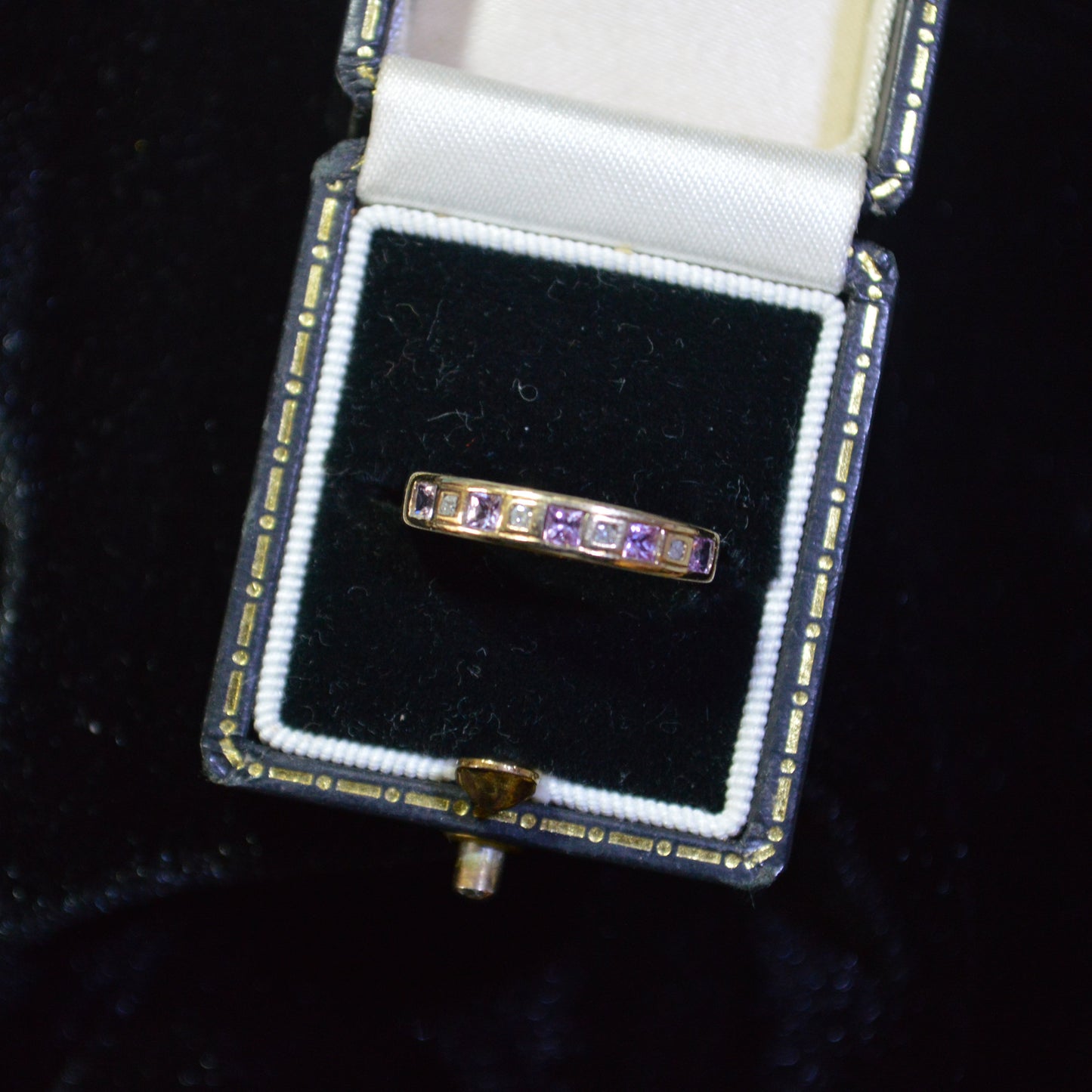 9ct Diamond & Pink Sapphire Ring