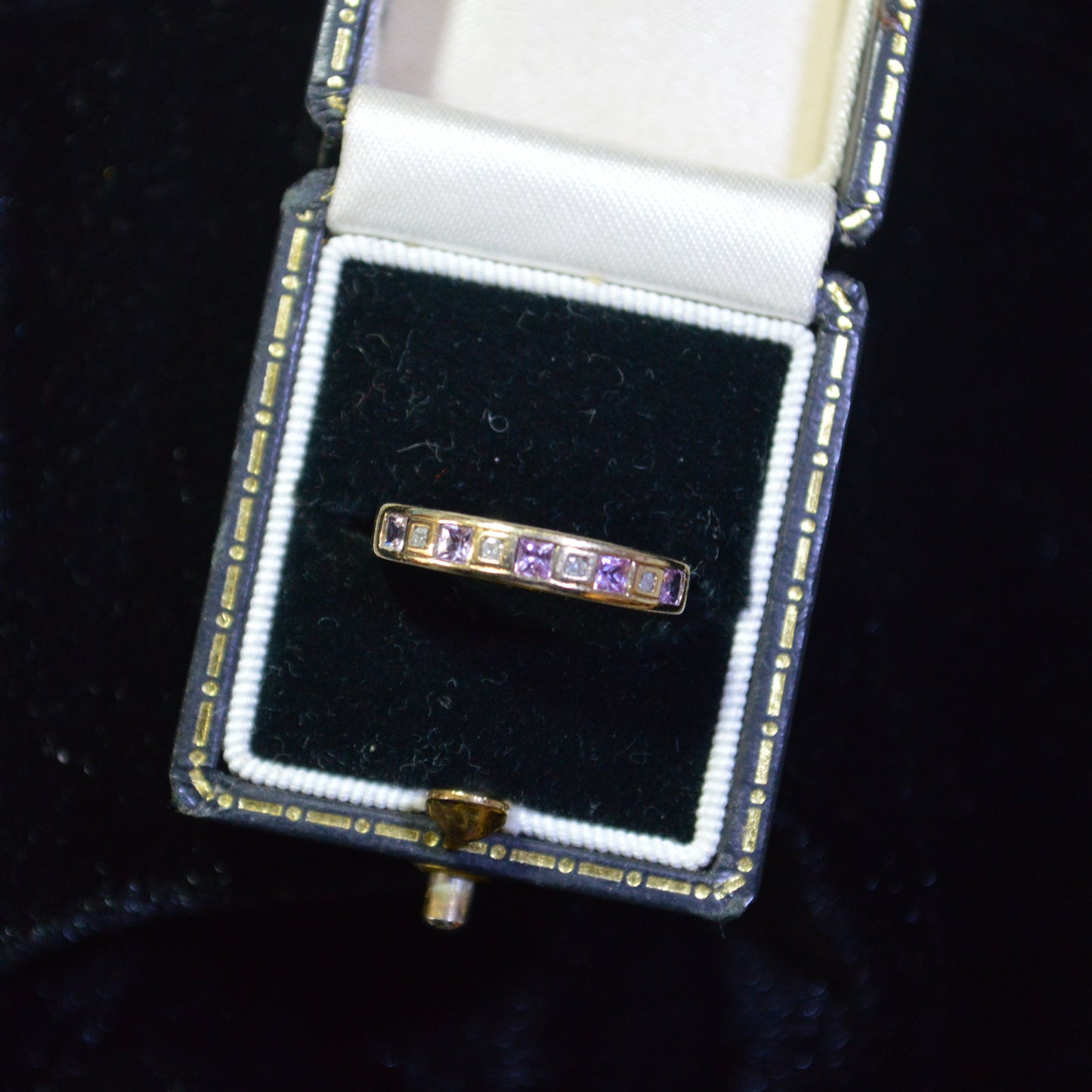 9ct Diamond & Pink Sapphire Ring