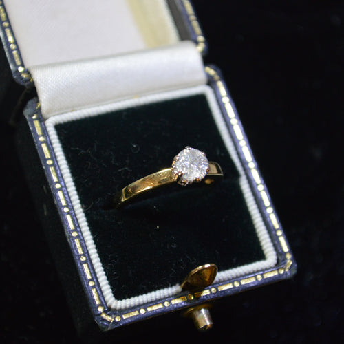 18ct Diamond Ring