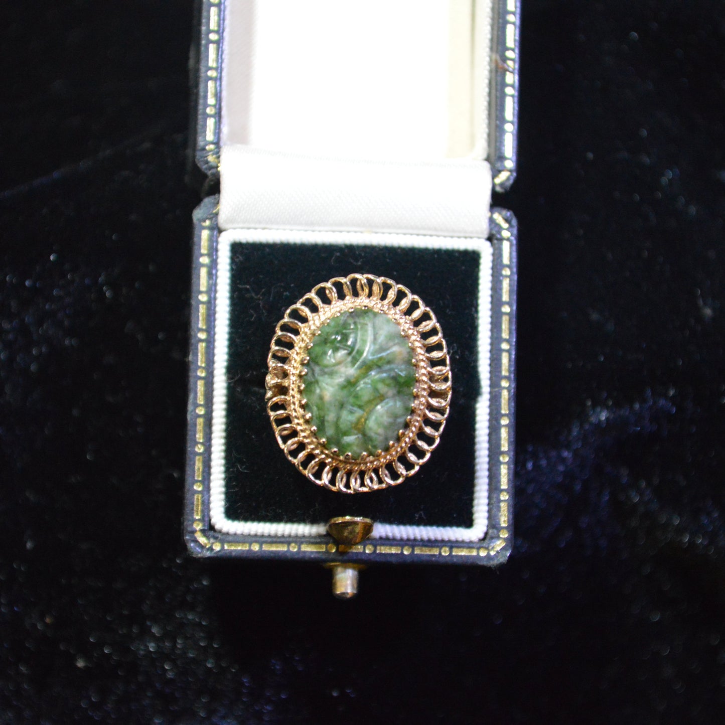 9ct Large Green Ring