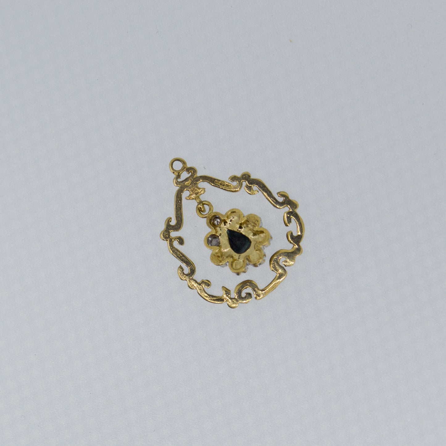 Vintage 9ct yellow gold sapphire and diamond pendant