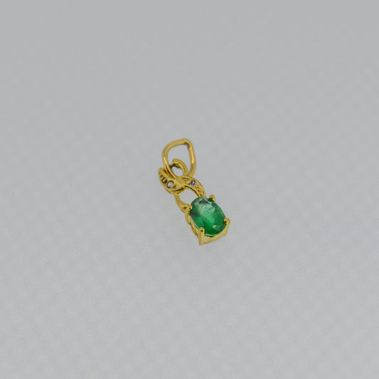9ct Dainty Emerald Pendant