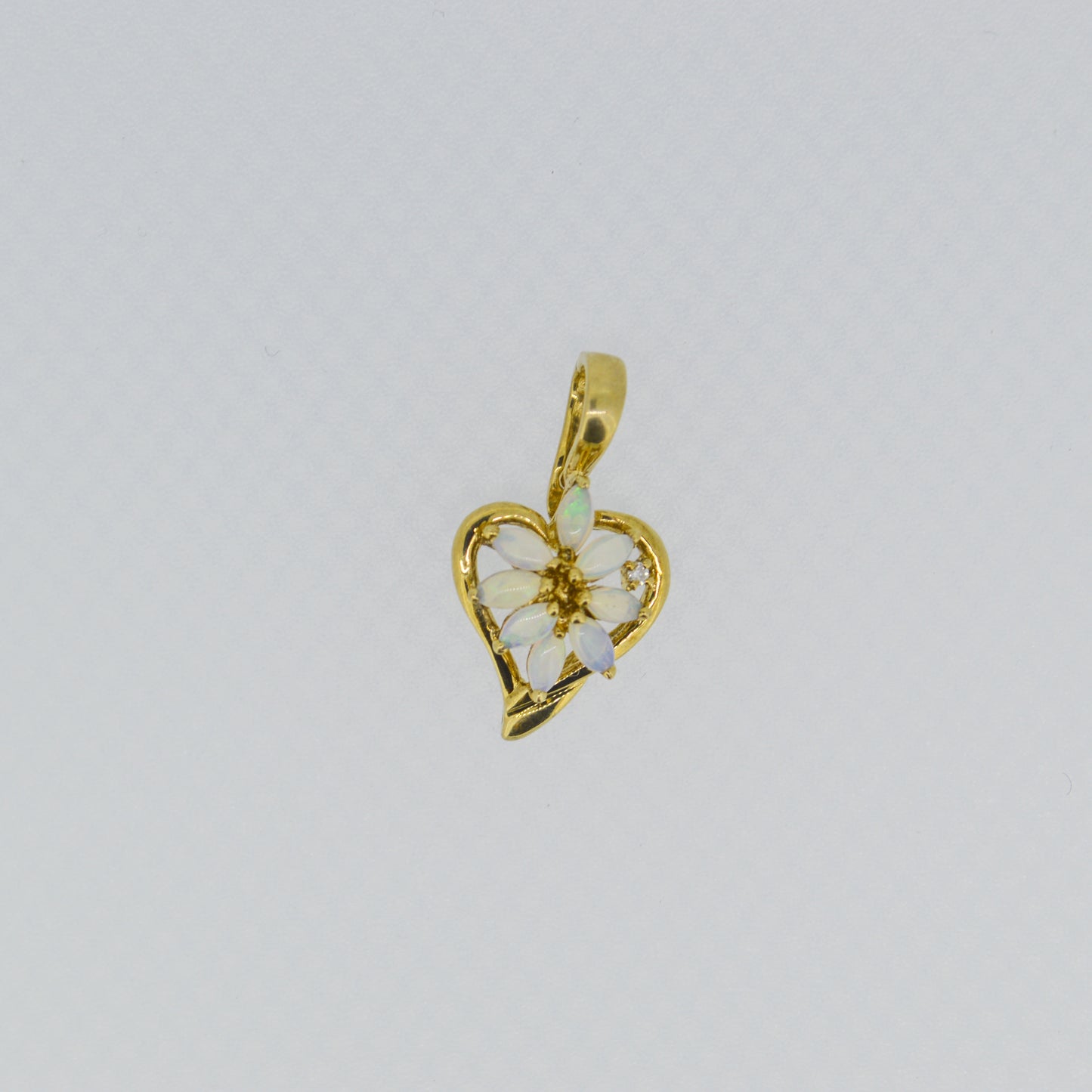 9ct yellow gold Opal Flower & Diamond pendant