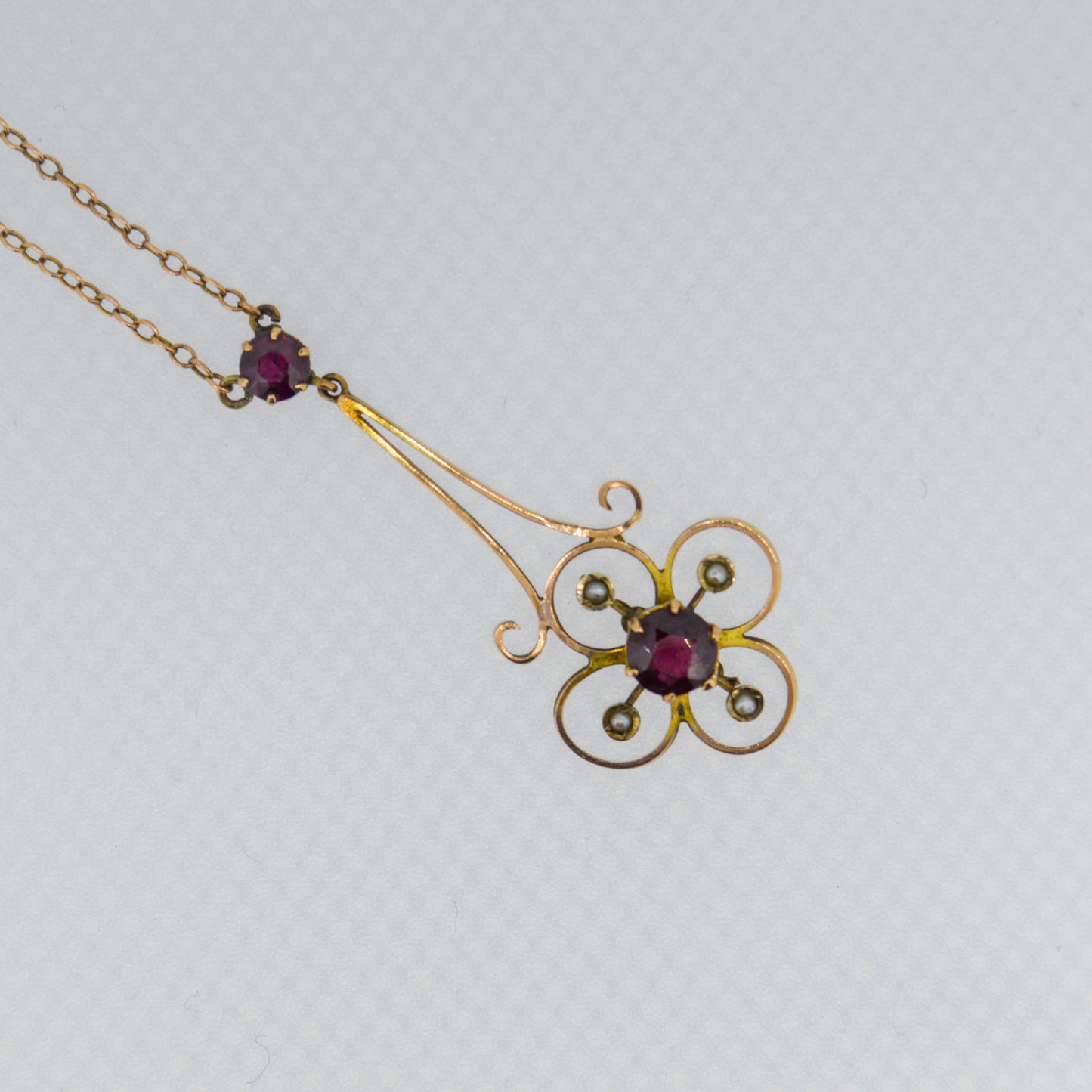 Vintage 9ct Rose Gold Garnet & Seed Pearl pendant with chain