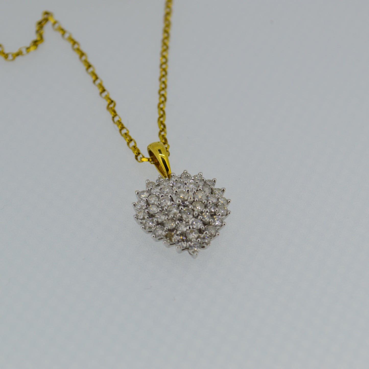 Vintage 18ct Diamond heart Pendant on elegant 9ct 18" Box chain