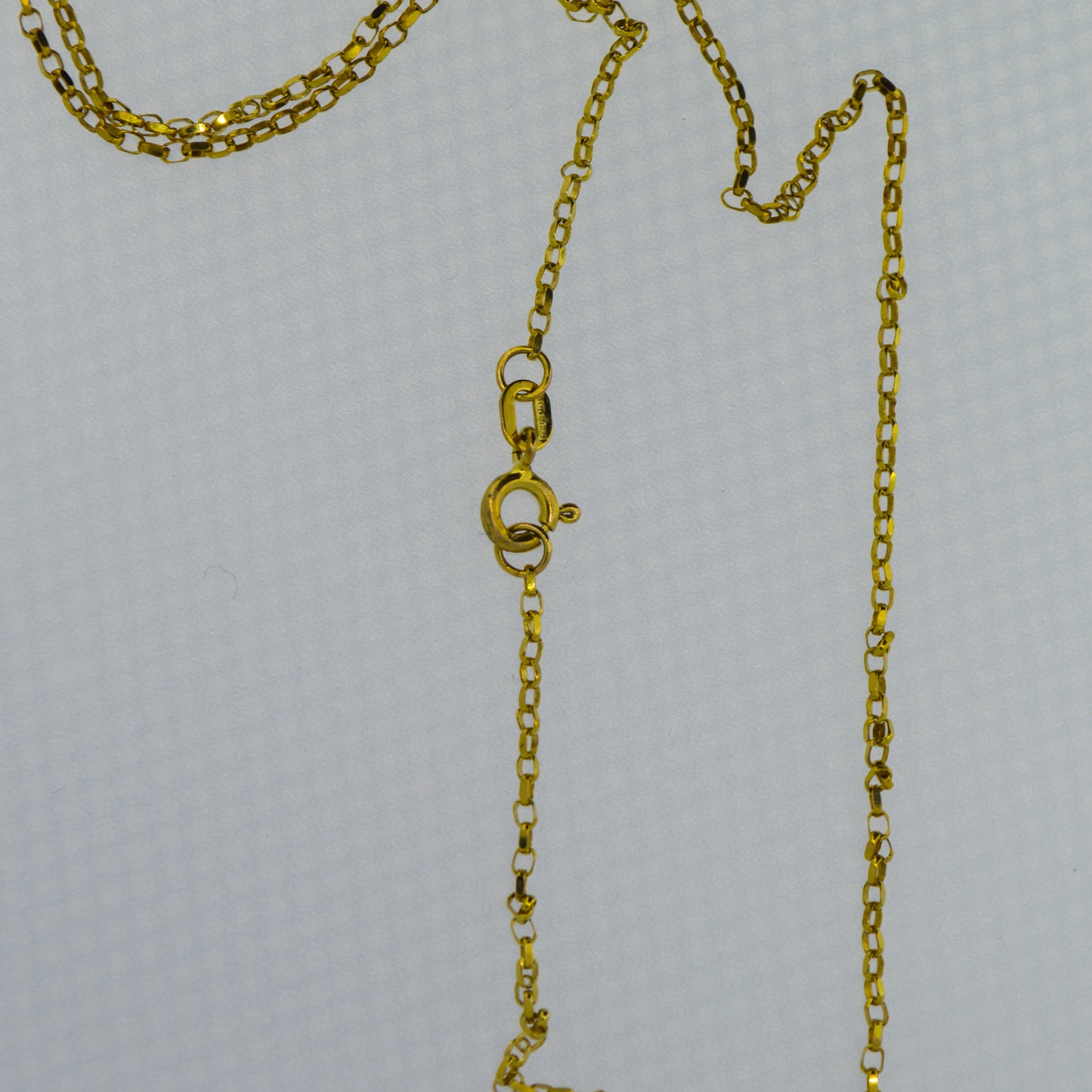 Vintage 18ct Diamond heart Pendant on elegant 9ct 18" Box chain