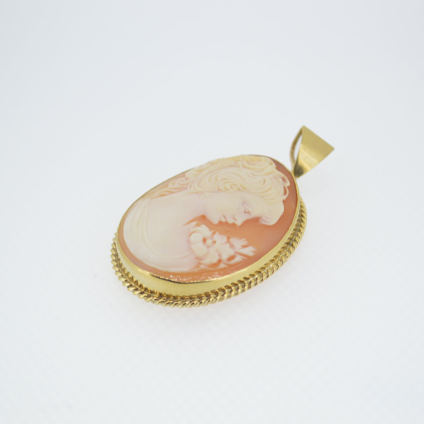 Vintage 9ct Gold Cameo Pendant