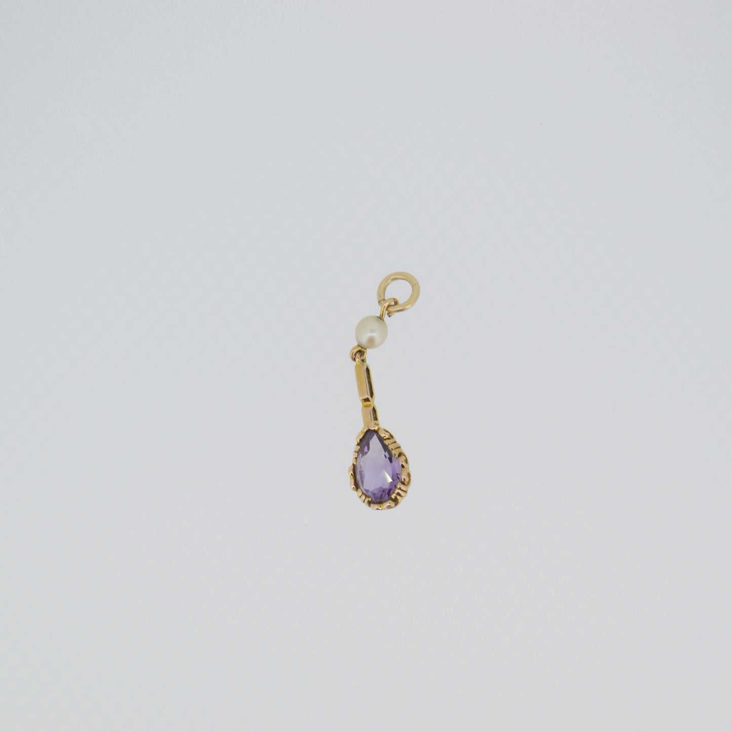 Vintage Amethyst & Pearl 9ct Gold pendant