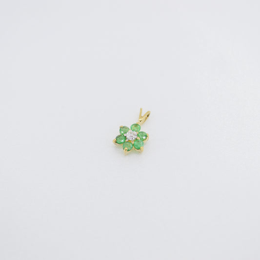9ct Emerald flower pendant
