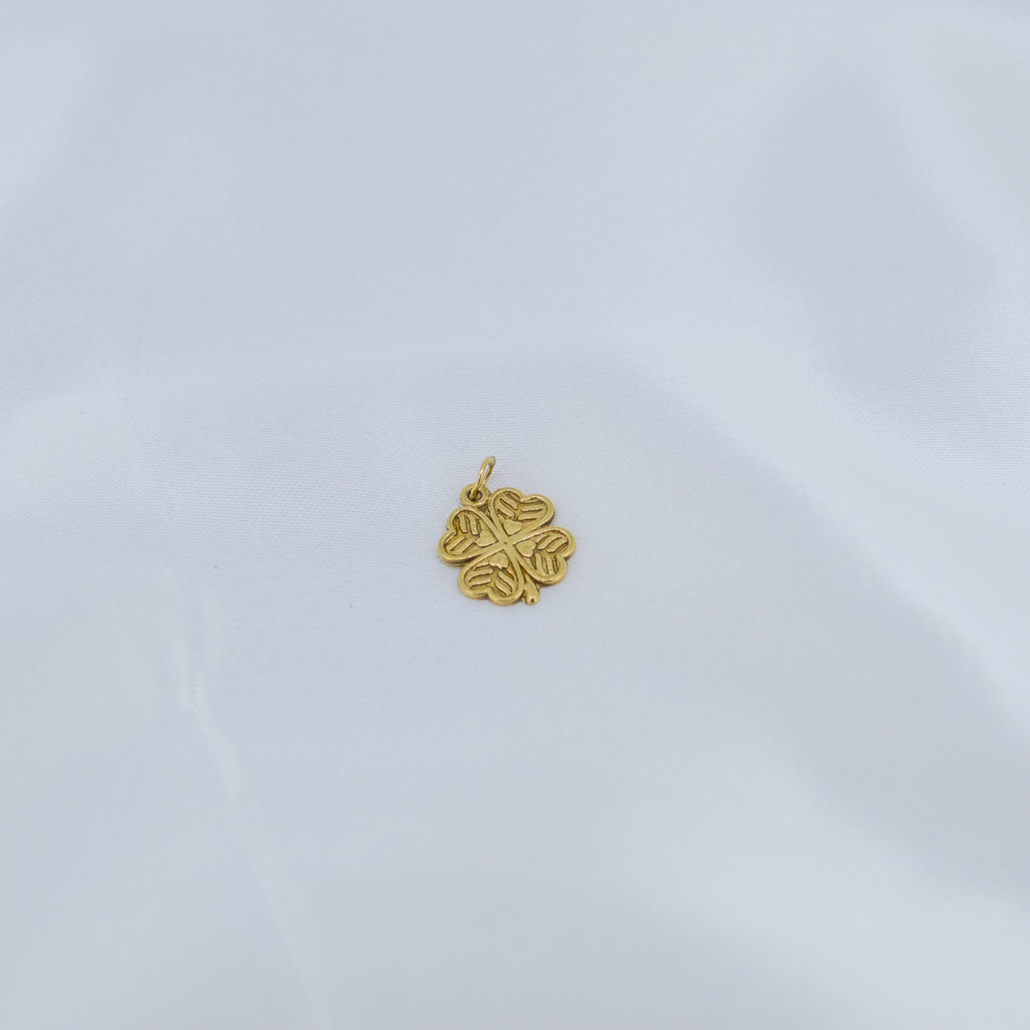 9ct 4-leaf clover pendant