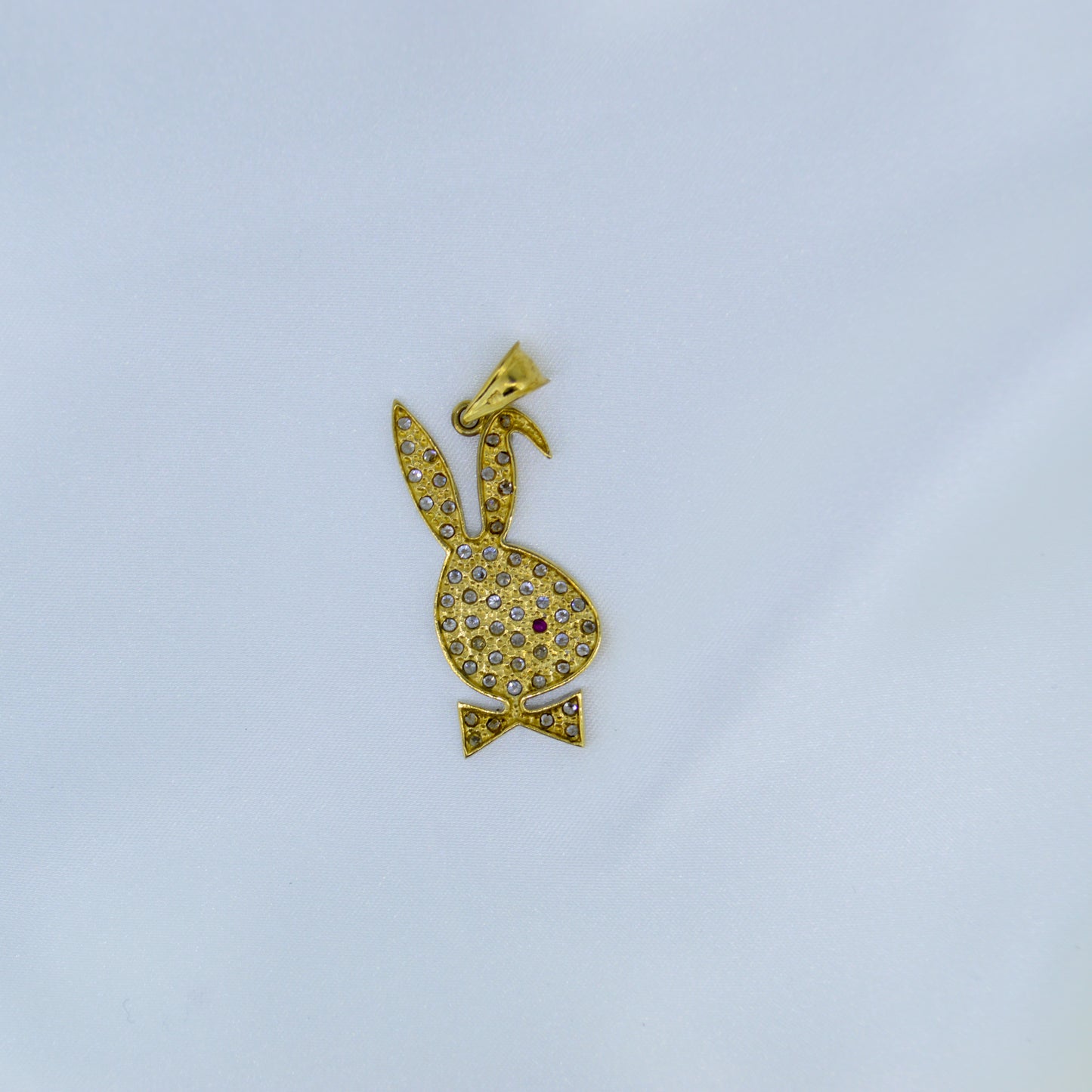 9ct Bunny head pendant