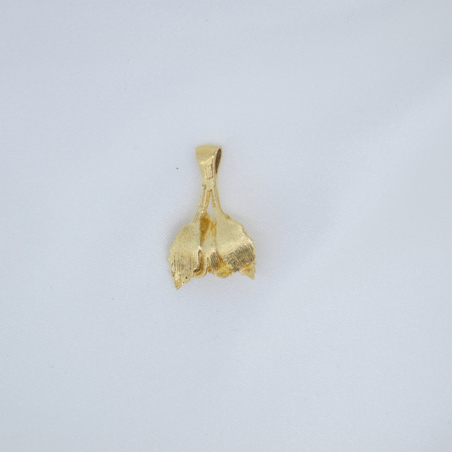 9ct Flower Pendant