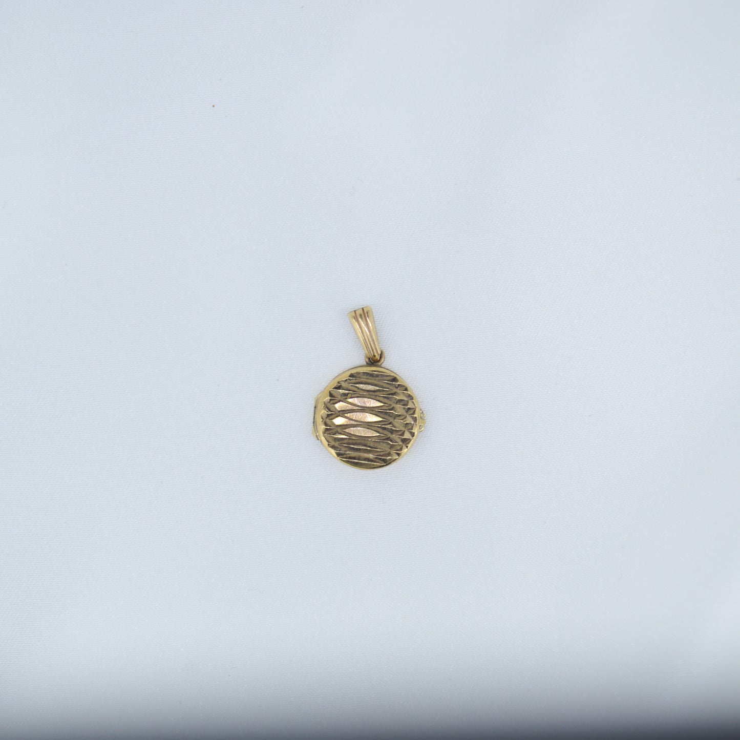 Round Textured 9ct Locket