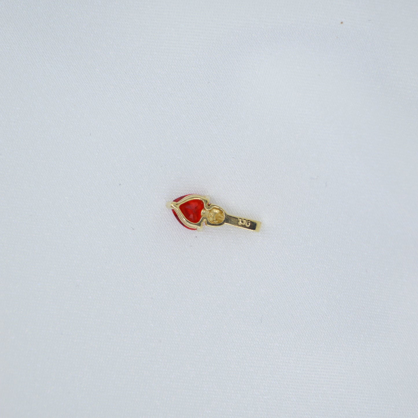 Small 9ct Red heart pendant
