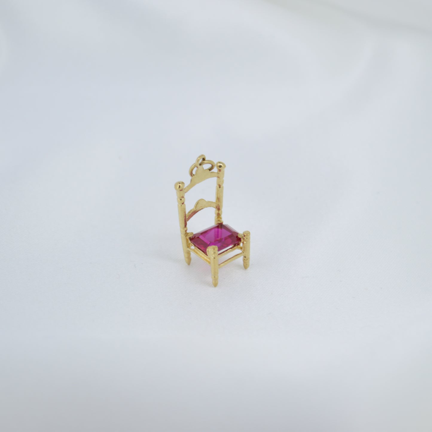 9ct Gold chair charm