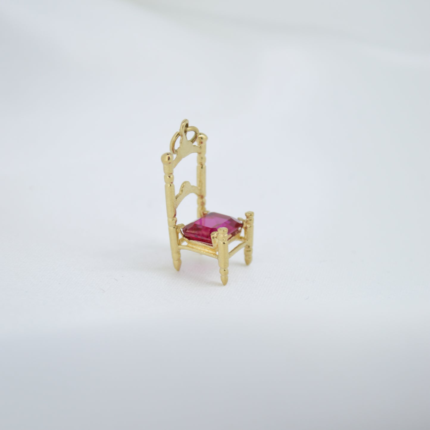 9ct Gold chair charm