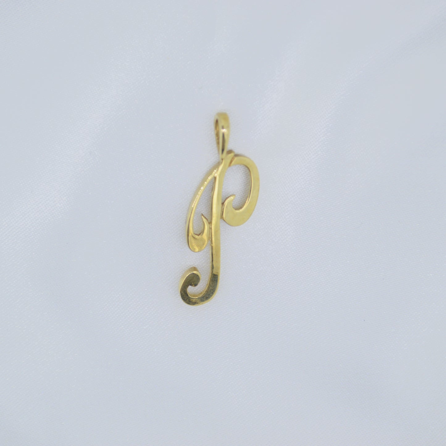 9ct Yellow Gold P Pendant