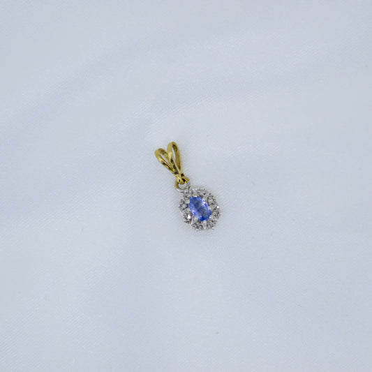 9ct gold Blue topaz pendant