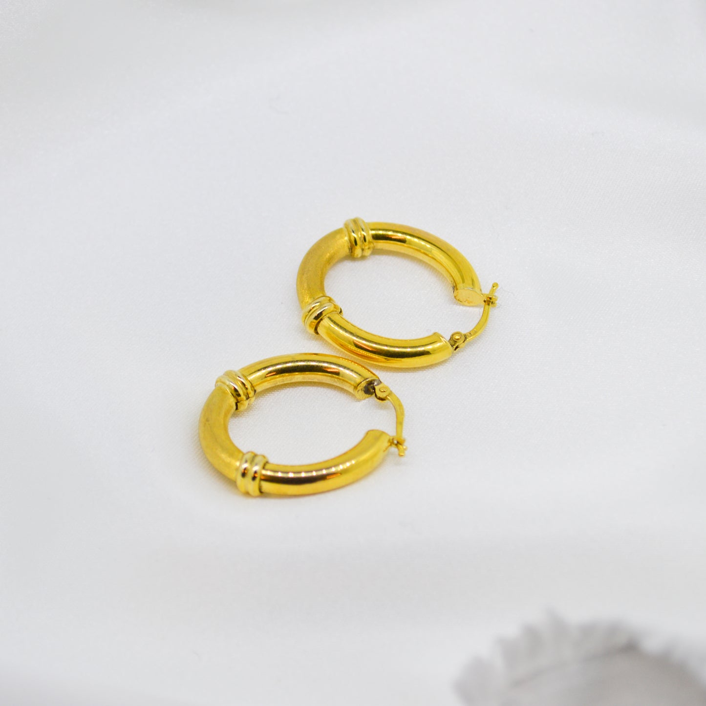 9ct yellow Gold vintage bamboo style segmented earrings