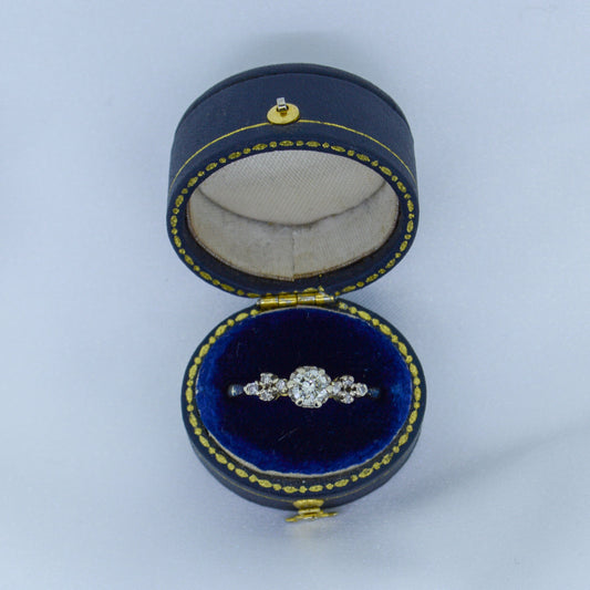 vintage Unique style 18ct diamond ring