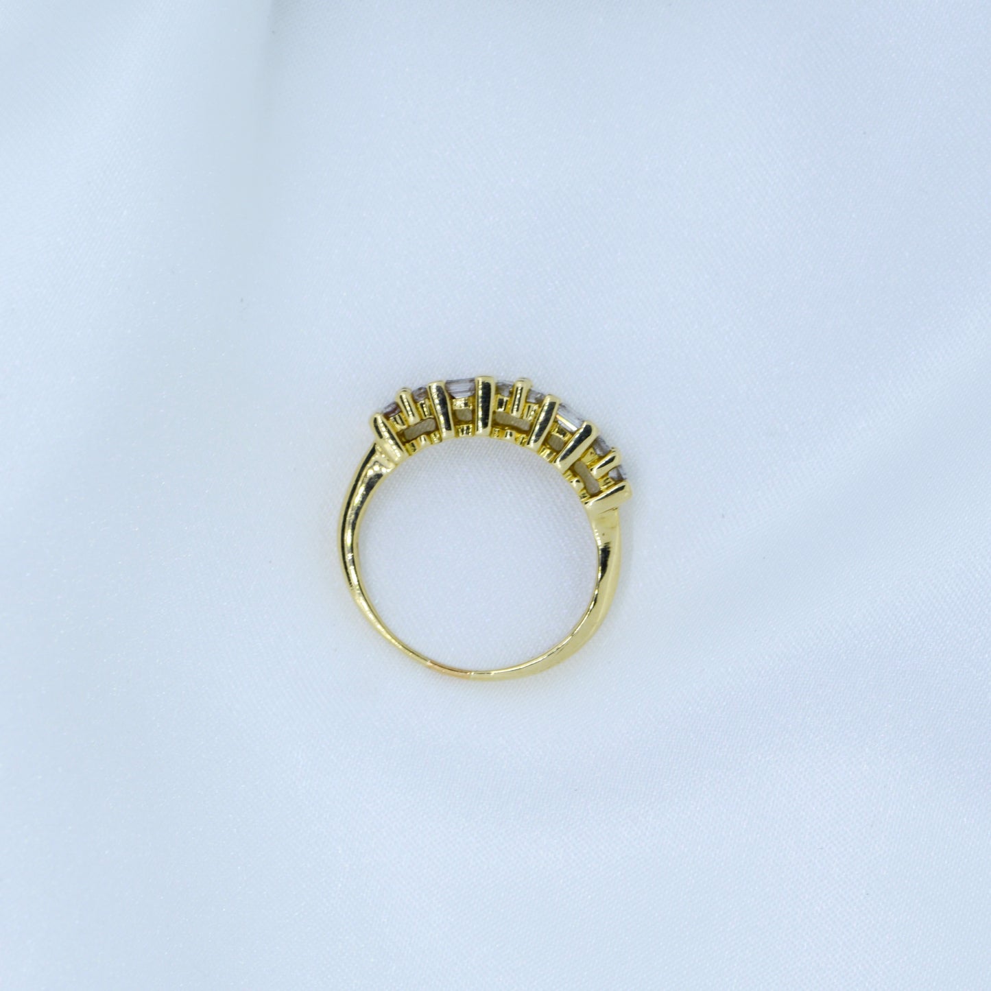 18ct Yellow gold and  approx 1.8ct diamond enternity ring