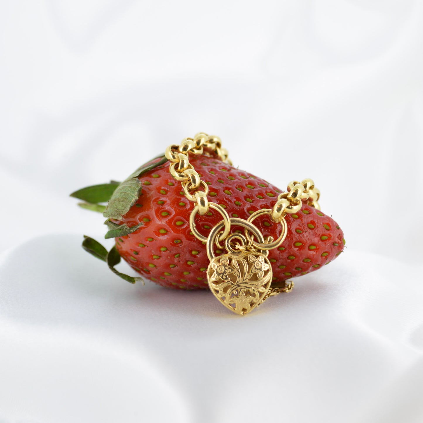 9ct yellow Gold charm bracelet