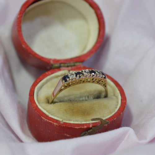 Vintage 9ct Sapphire & Diamond ring