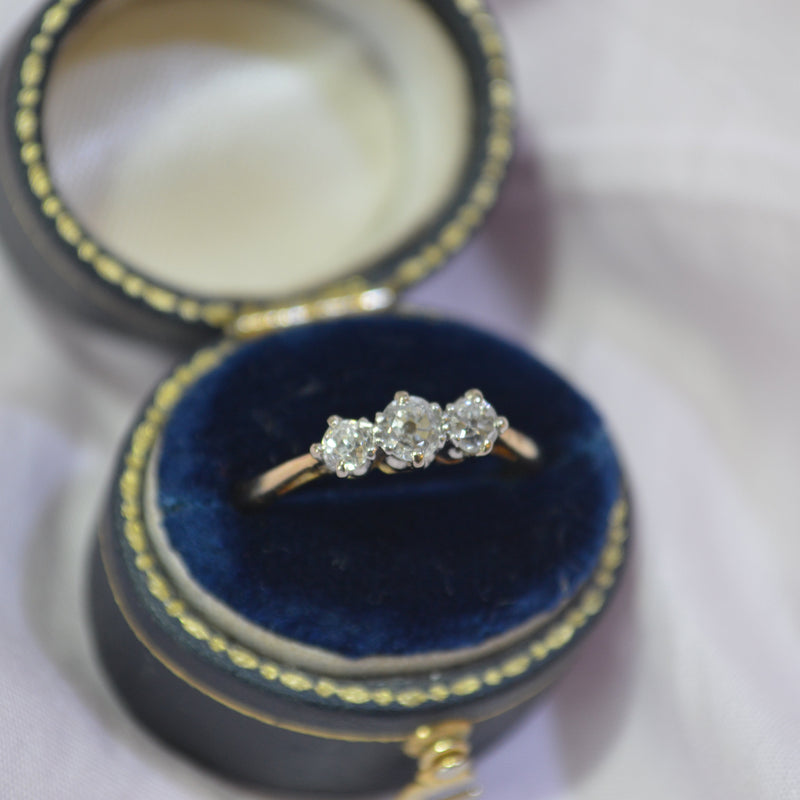 Vintage 18ct three-stoned old cut Diamond ring