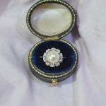 18ct white gold Pearl & Diamond ring