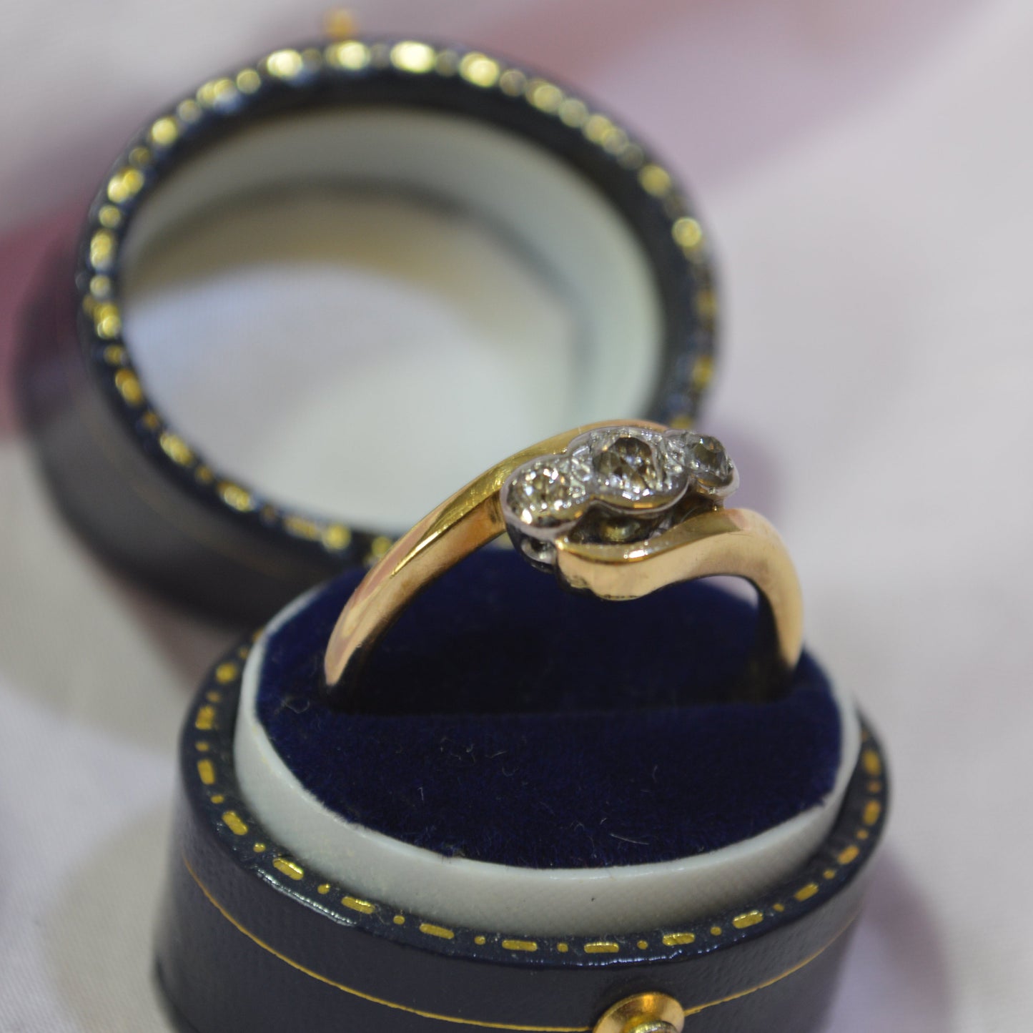 Vintage 18ct three-stoned Old Cut Diamond ring