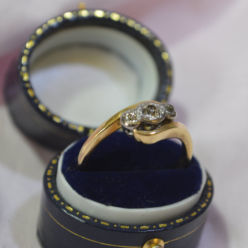 Vintage 18ct three-stoned Old Cut Diamond ring
