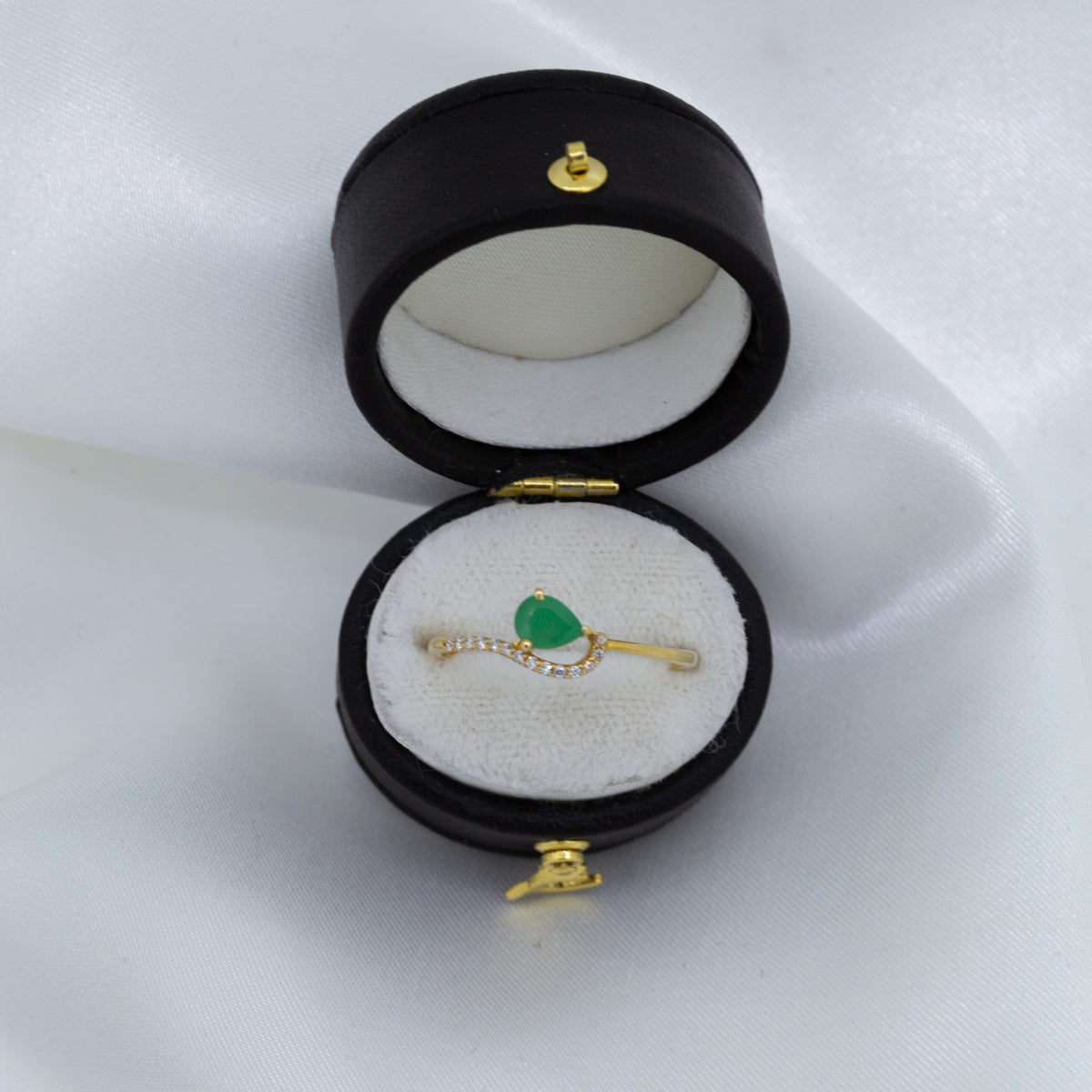 Jade & Diamond cross ring set in 22ct gold