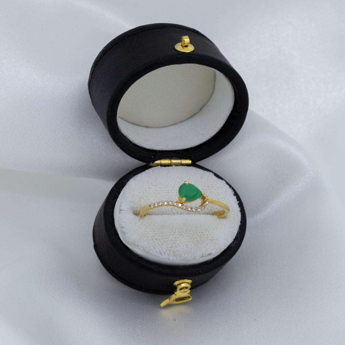 Jade & Diamond cross ring set in 22ct gold