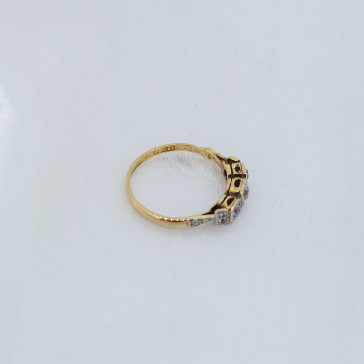 Vintage 18ct Yellow gold old-cut diamond ring