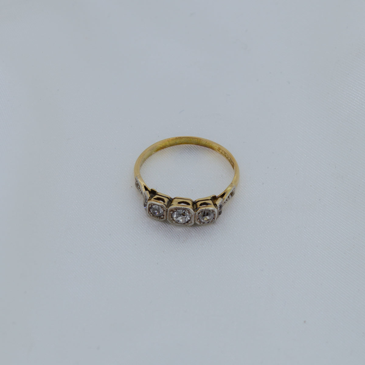 Vintage 18ct Yellow gold old-cut diamond ring