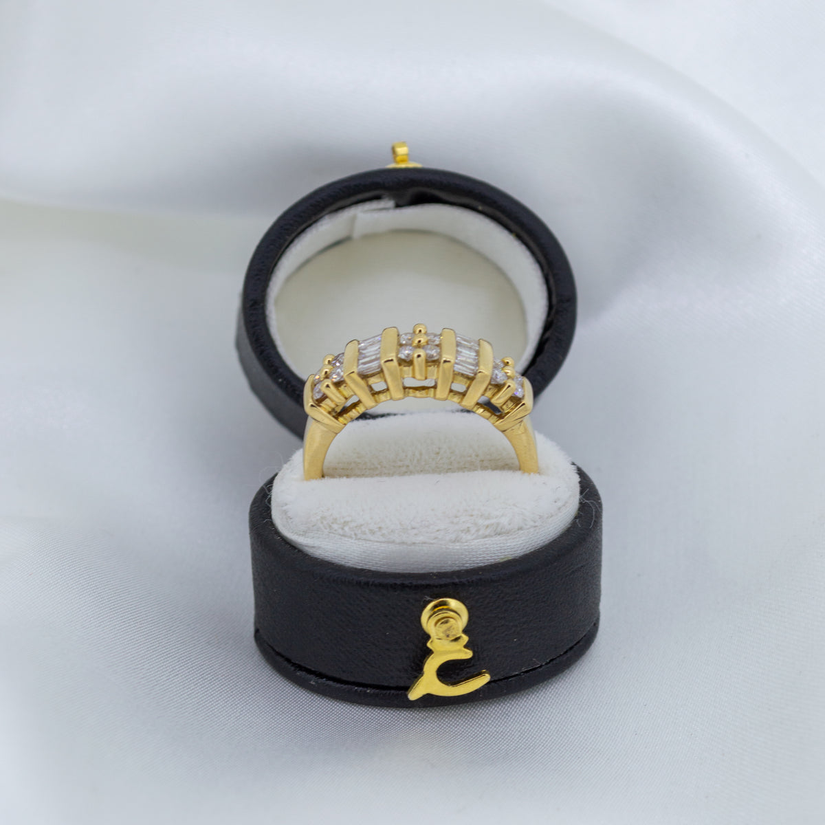 18ct Yellow Gold 1.8ct diamond enternity ring