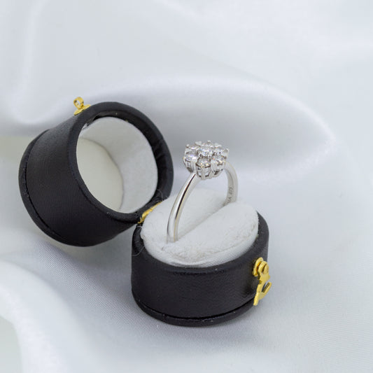 18ct White Gold Diamond cluster ring
