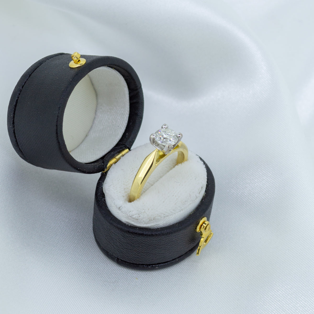 18ct Gold Three Quarter Carat Diamond Solitaire Ring