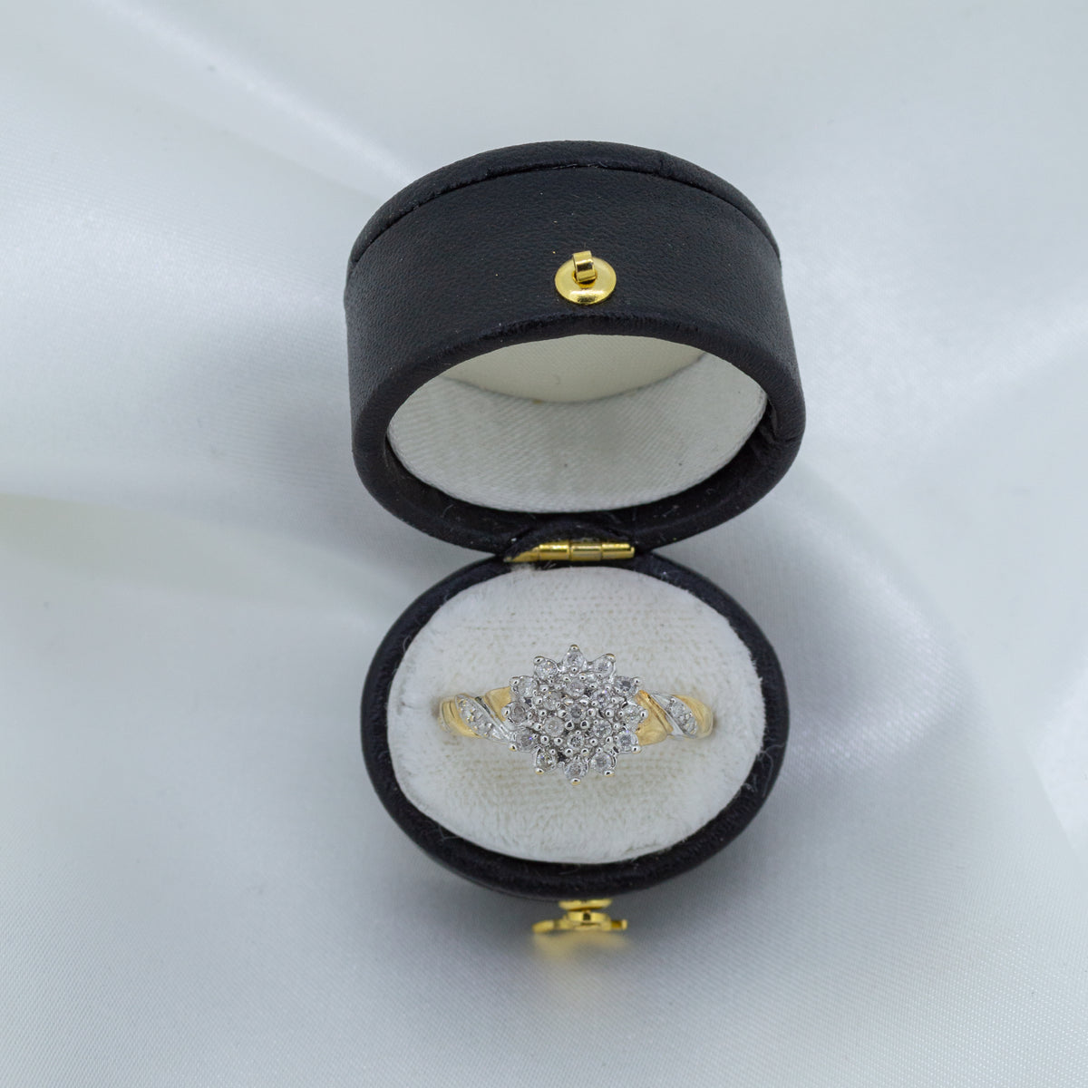 9ct Gold Diamond Cluster Ring