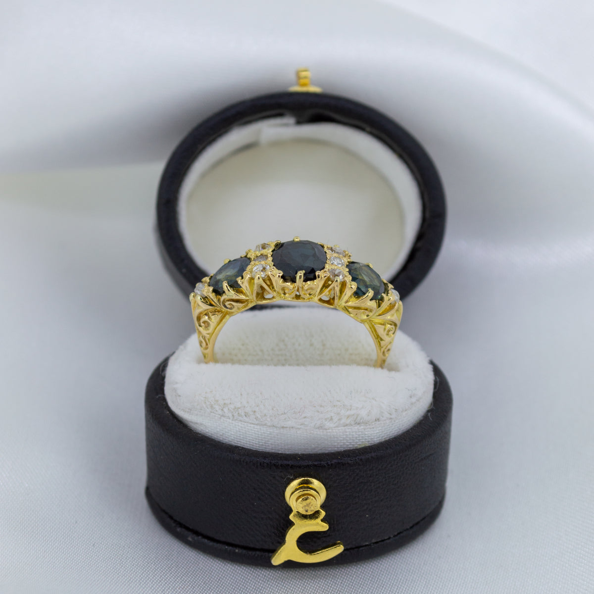 Antique 18ct Gold, Sapphire & Diamond Dress Ring with filigree design