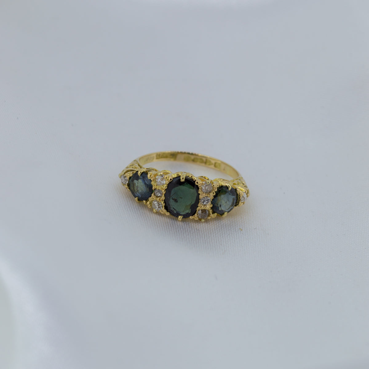 Antique 18ct Gold, Sapphire & Diamond Dress Ring with filigree design