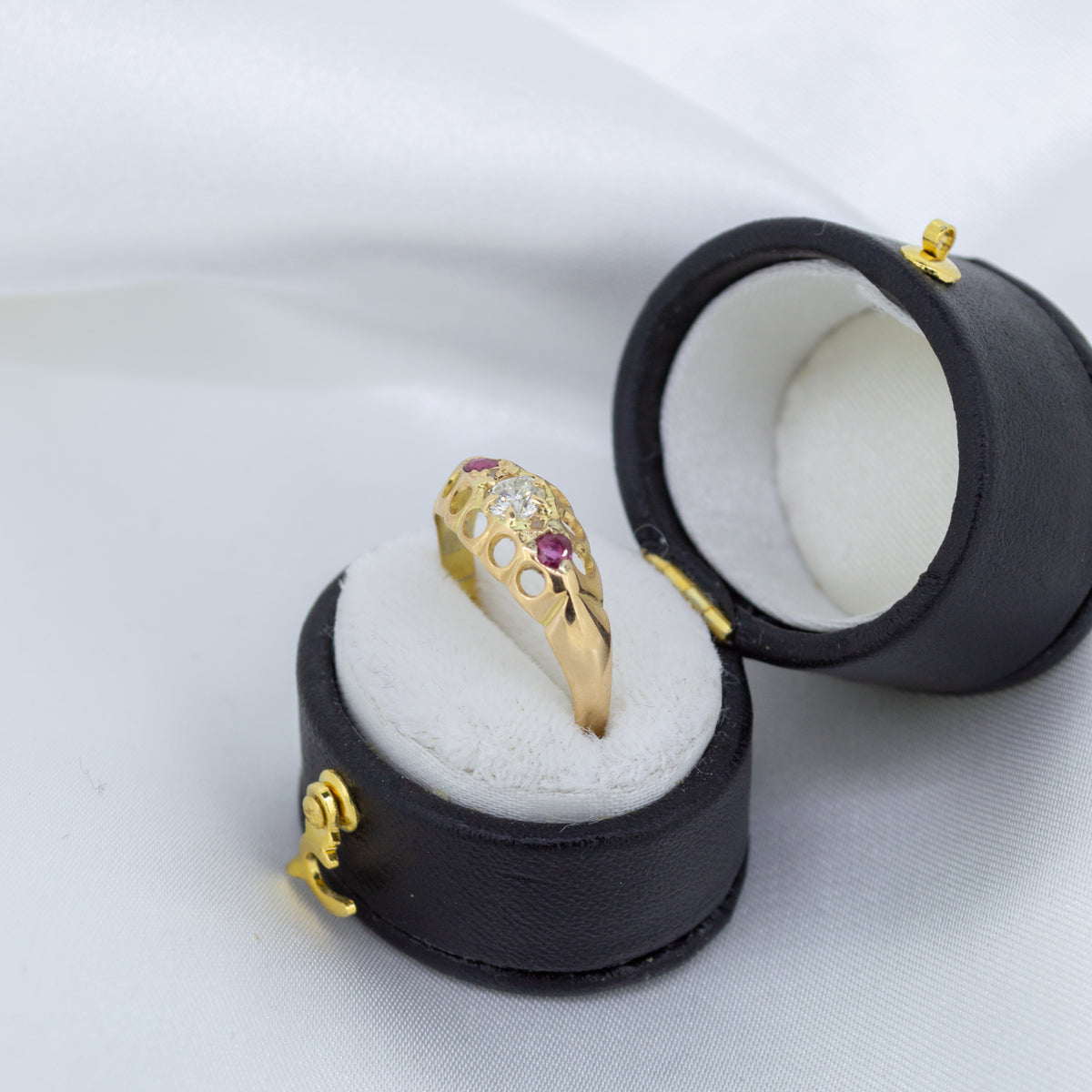 Antique 18ct Gold Ruby & Diamond Ring