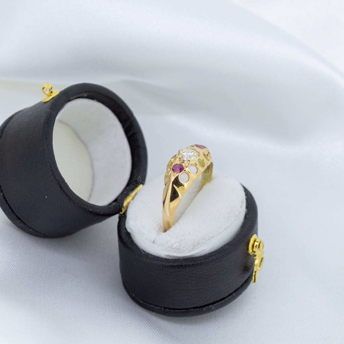 Antique 18ct Gold Ruby & Diamond Ring