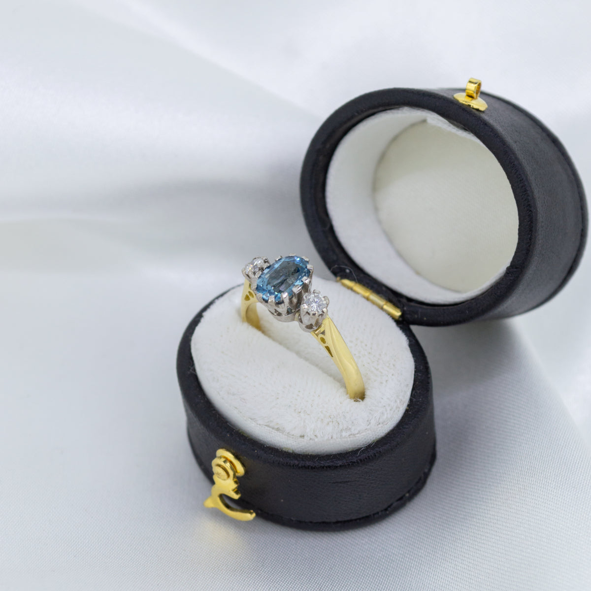 18ct Gold Blue Topaz and Diamond 3 Stone Ring