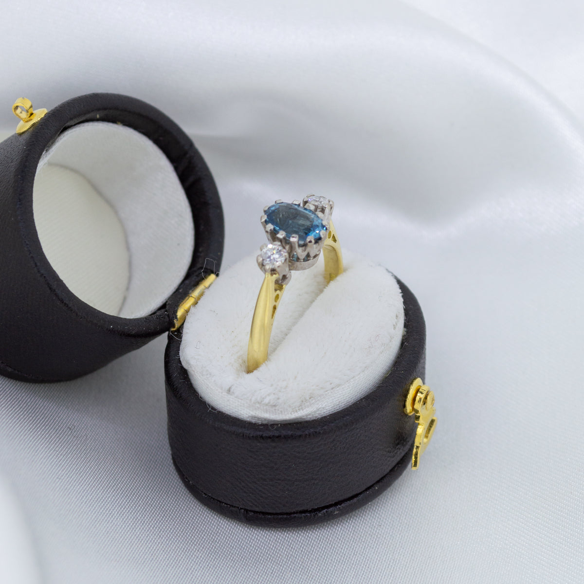 18ct Gold Blue Topaz and Diamond 3 Stone Ring