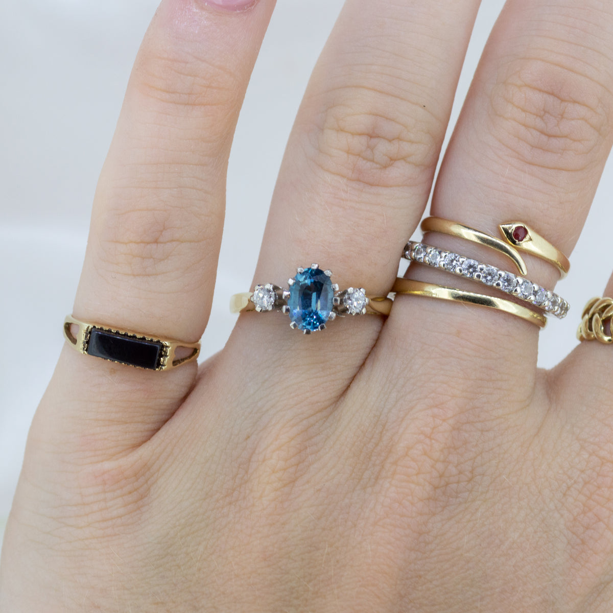 18ct Gold Blue Topaz and Diamond 3 Stone Ring